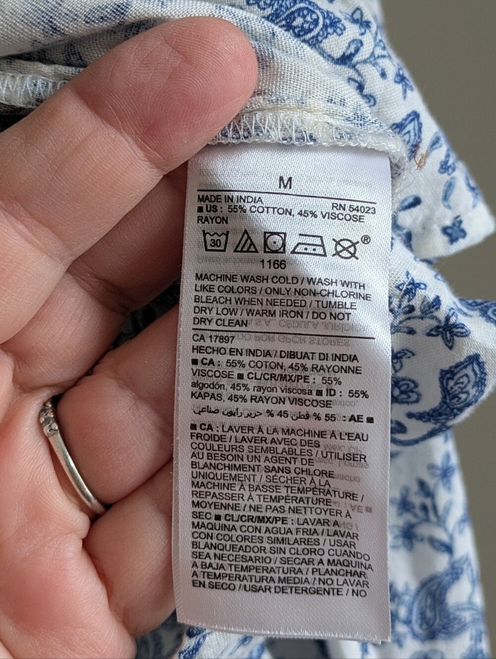 Old Navy White & Blue Floral Peasant Top- M - Picture 4 of 4